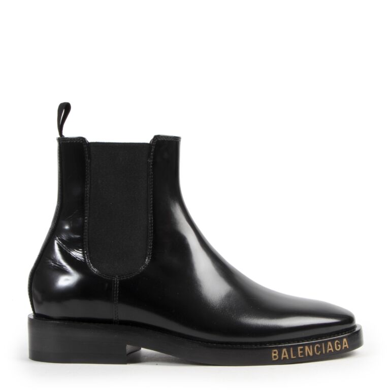 best affordable rain boots