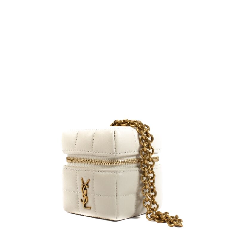 ★Saint Laurent直営店★CASSANDRE マトラッセ ミニキューブ CASSANDRE MATELASSÉ CARRÉ mini cube on chain in lambskin