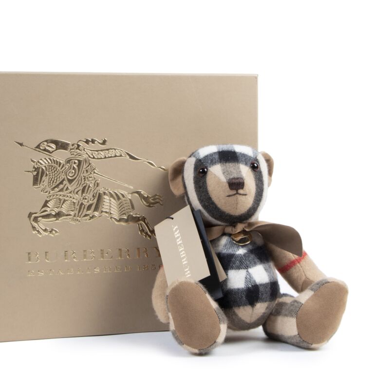 Burberry Thomas Bear in Check Cashmere ○ Labellov ○ Buy and Sell Authentic  Luxury