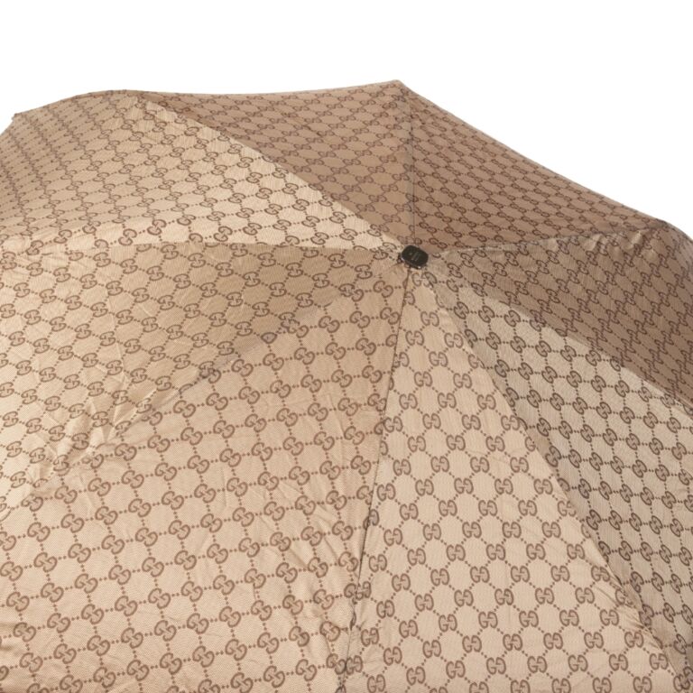 Gucci umbrella shop