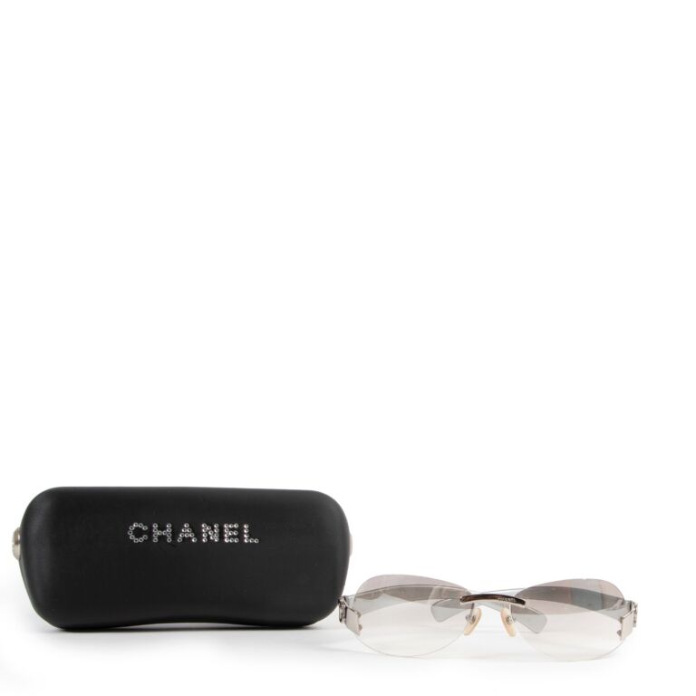 小物 00s CHANEL rimless sunglasses y2k Chanel Silver CC Rimless Sunglasses ○ Labellov ○ Buy and