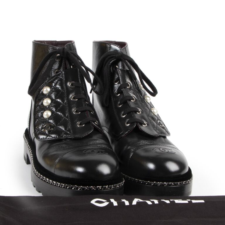 Chanel combat boots pearls store