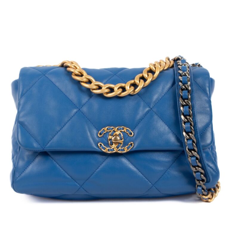 Chanel 19 best sale price bag
