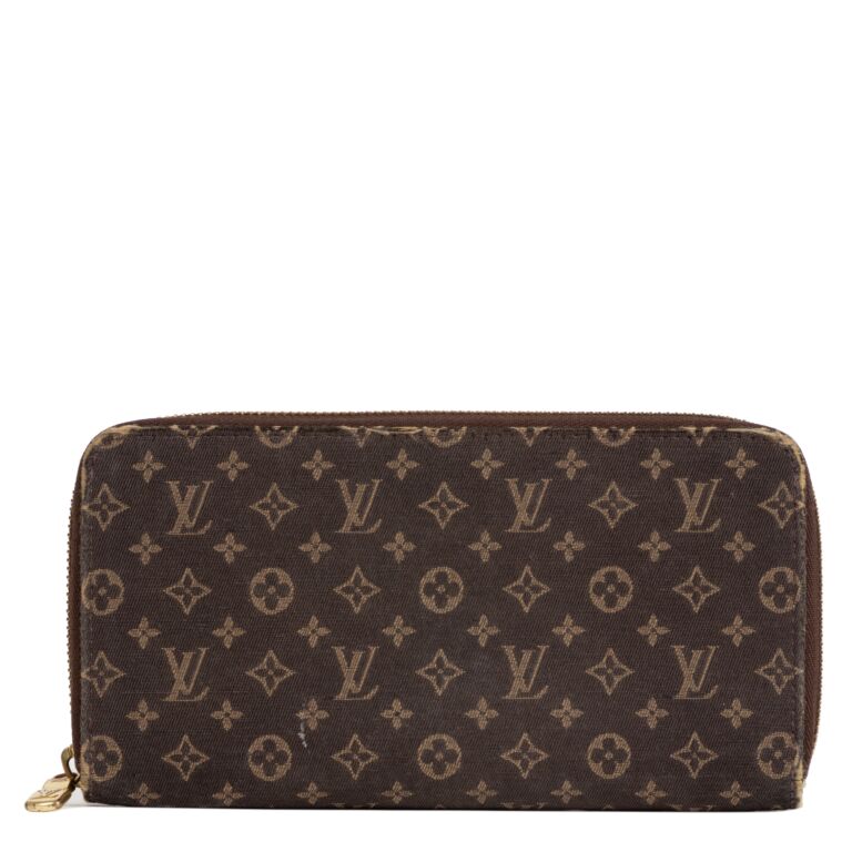 Louis Vuitton Preloved Zippy Wallet