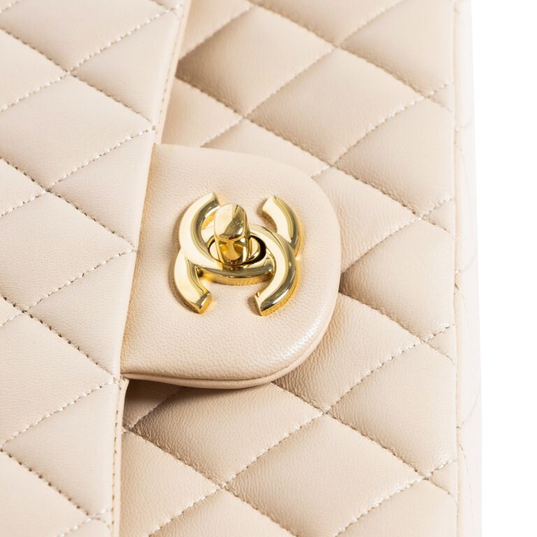 CHANEL 36 カラーヌード Chanel Nude Lambskin Classic Flap Bag GHW ○ Labellov ○ Buy