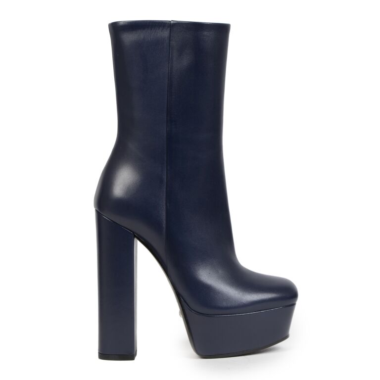 Gucci discount blue boots