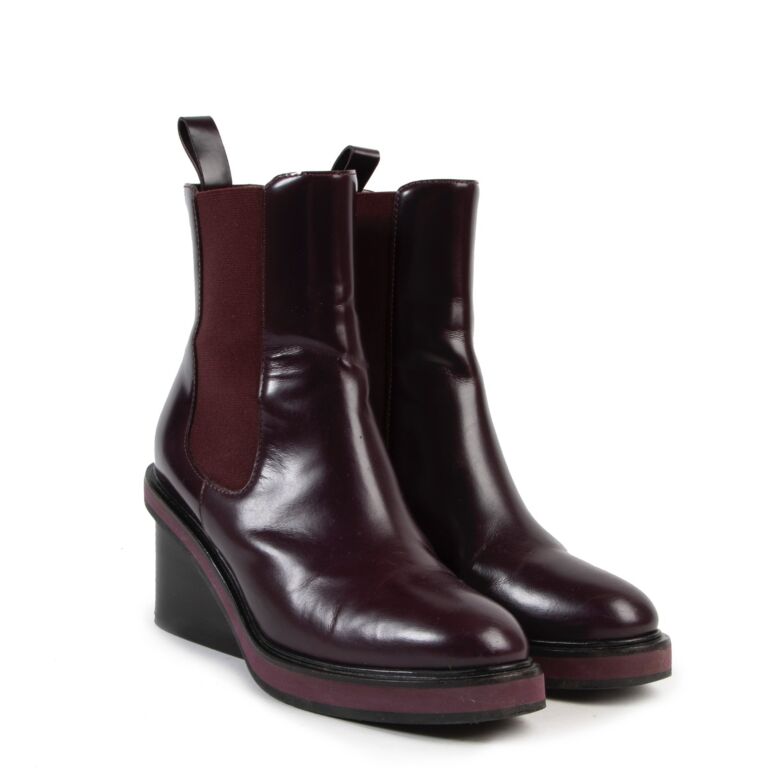 Herm s Burgundy Boots Labellov Buy and Sell Authentic Luxury