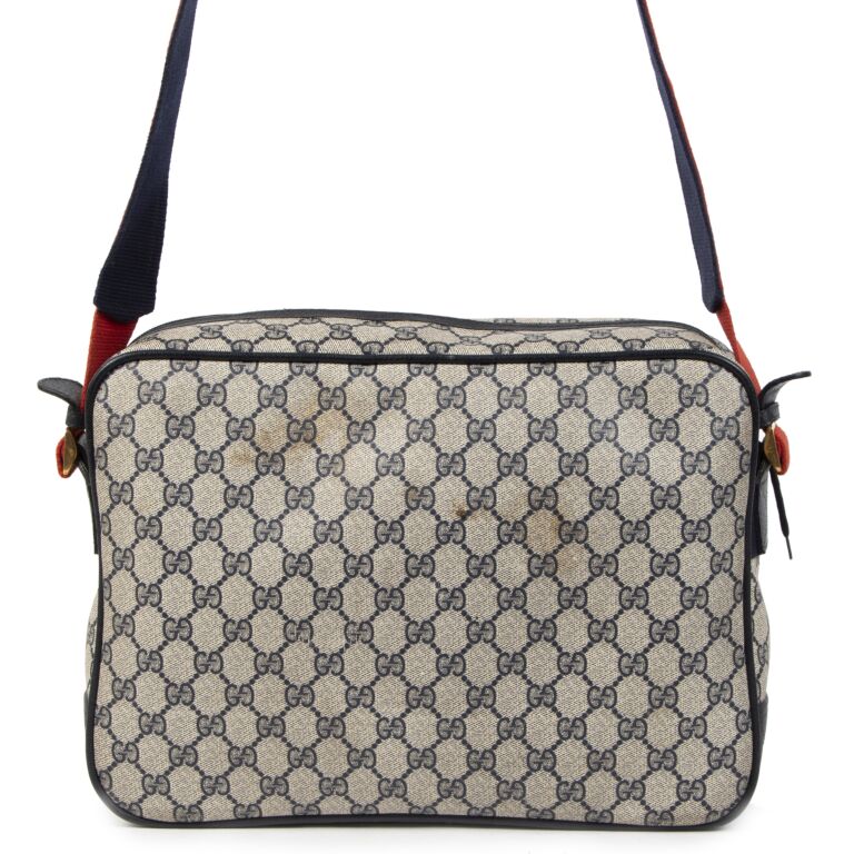 Vintage canvas hotsell shoulder bag gucci