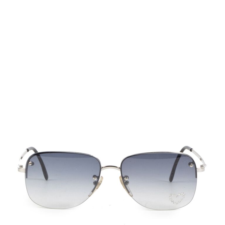 Vintage chloe sunglasses with rhinestone heart on sale