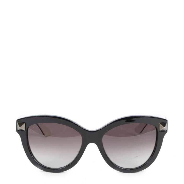 Valentino sunglasses hot sale cat eye