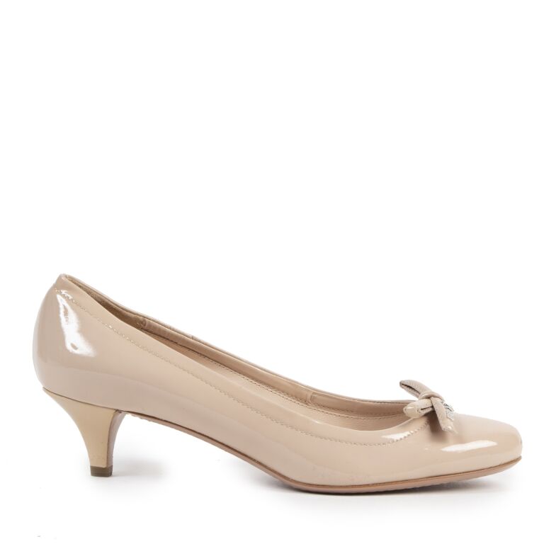 Prada Nude Sport Patent Leather Bow Kitten Heel Size 38 5
