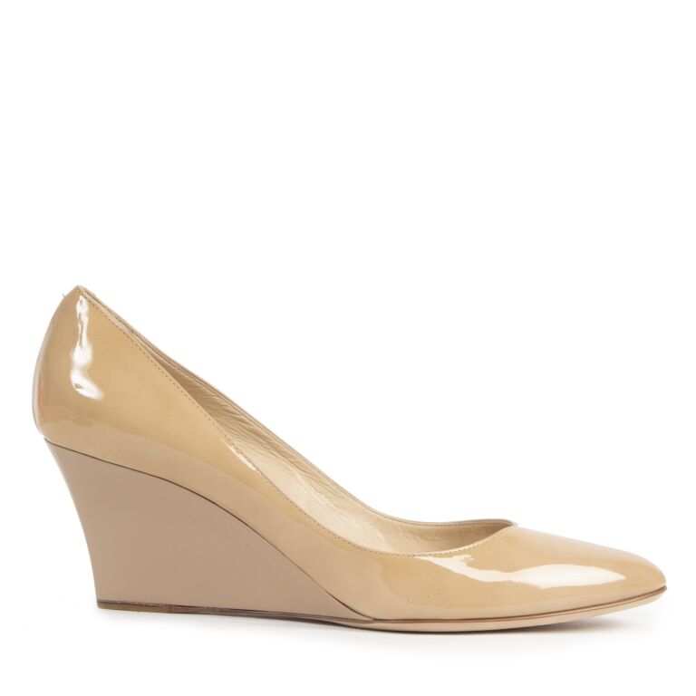 Jimmy Choo Nude Patent Leather Wedge Heels Size 40 Labellov Buy and Sell Authentic Luxury
