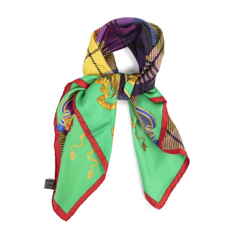 Versace Printed Silk-twill Scarf Labellov Buy and Sell Authentic Luxury