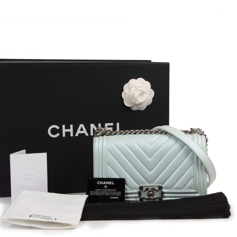 Chanel lambskin store chevron bag