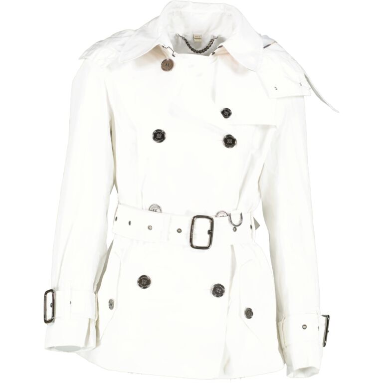 Burberry London White Nylon Rain Jacket - Size FR36 ○ Labellov ○ Buy and  Sell Authentic Luxury