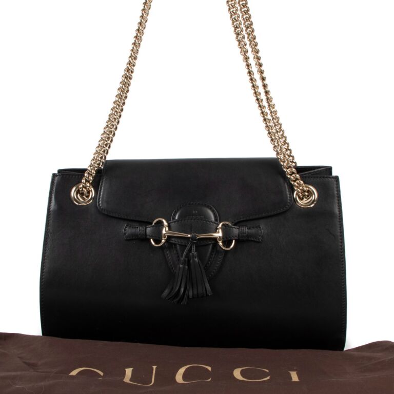 Black gucci shoulder on sale bag gold chain