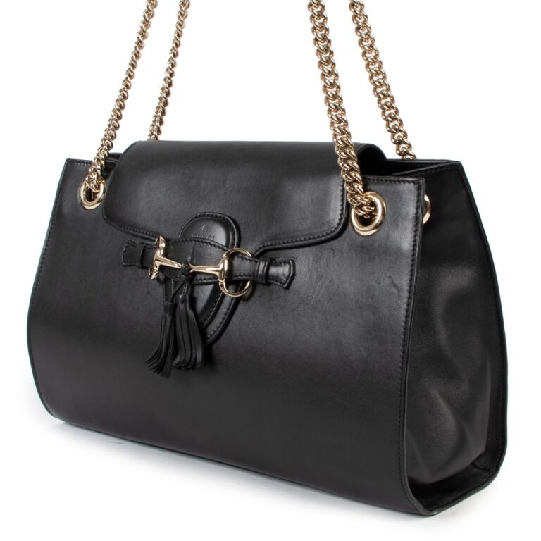 Gucci black leather outlet bag gold chain
