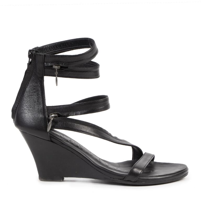 Black wedge top sandals size 5