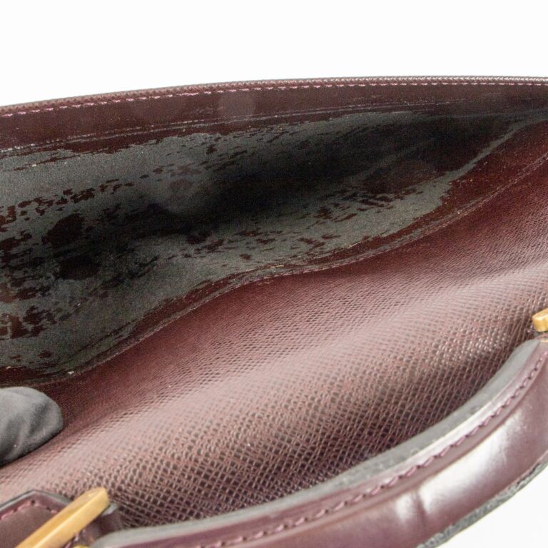 Louis Vuitton Burgundy Taiga Leather Robusto 1 Compartment Briefcase at  1stDibs