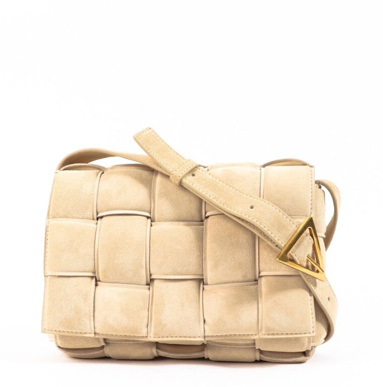 Bottega veneta suede padded cassette bag outlet