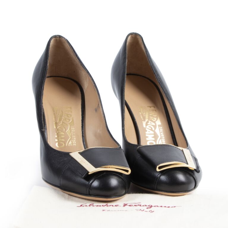 Salvatore Ferragamo Black Heels Size 36 5 Labellov Buy and Sell Authentic Luxury