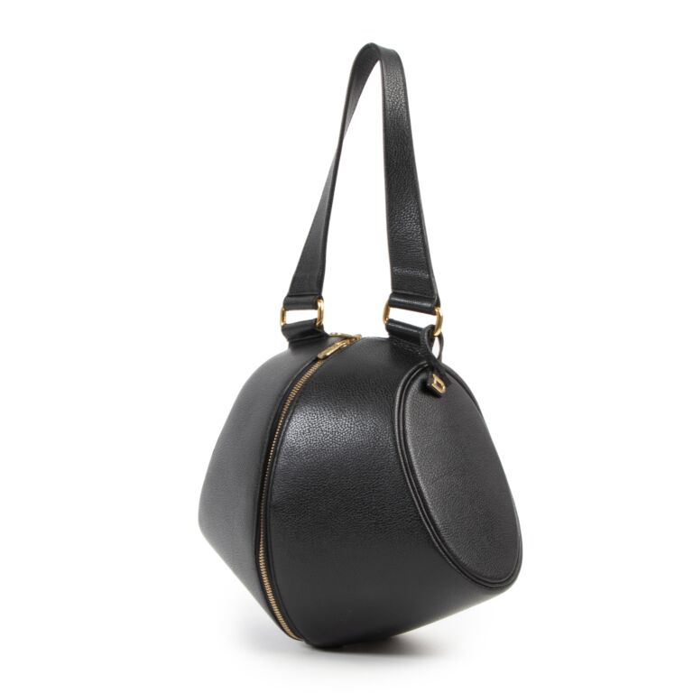 Delvaux Black Leather Zipper Bag ○ Labellov ○ Buy and Sell