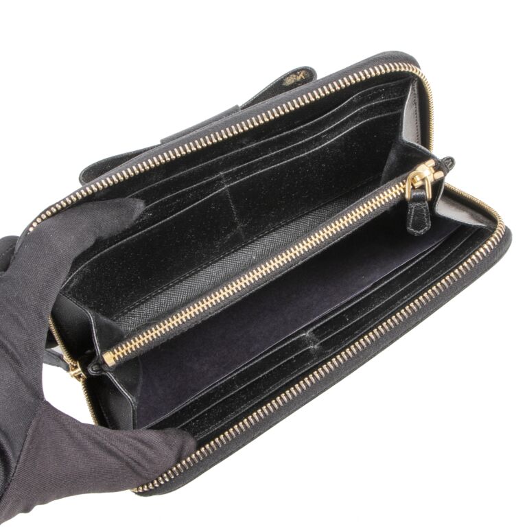 Prada saffiano sales bow wallet
