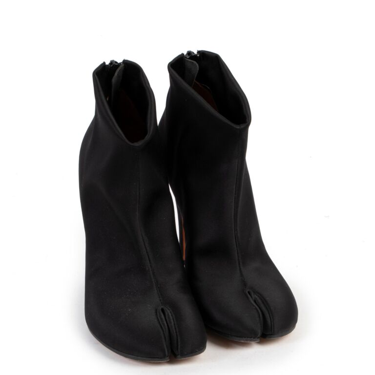 Maison margiela tabi sizing hot sale