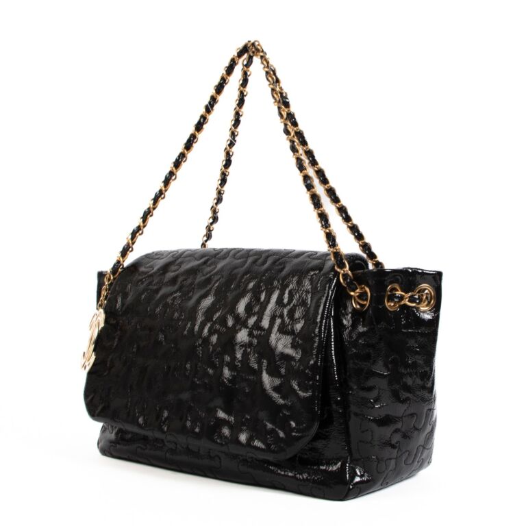 Chanel black patent leather puzzle Shoulder bag Labellov Buy