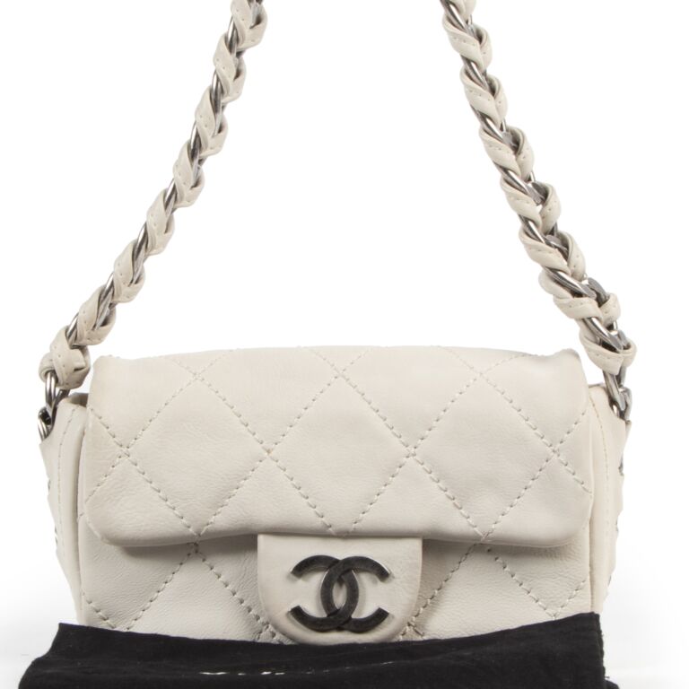 chanel small double flap caviar