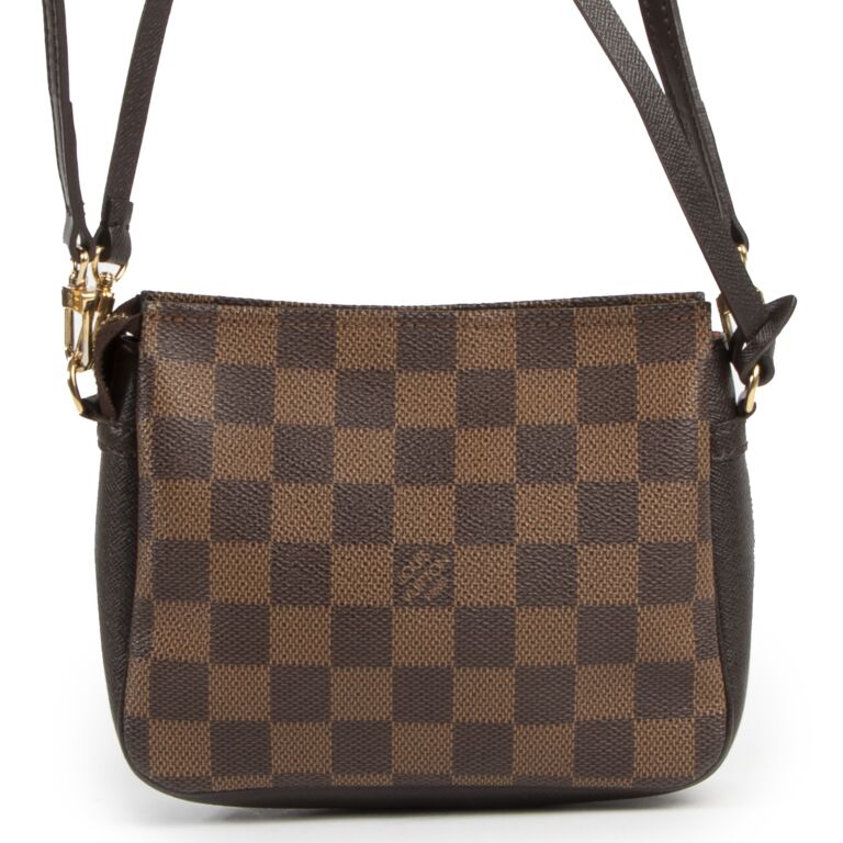 Louis Vuitton Pochette Damier Ebene ○ Labellov ○ Buy and Sell Authentic  Luxury