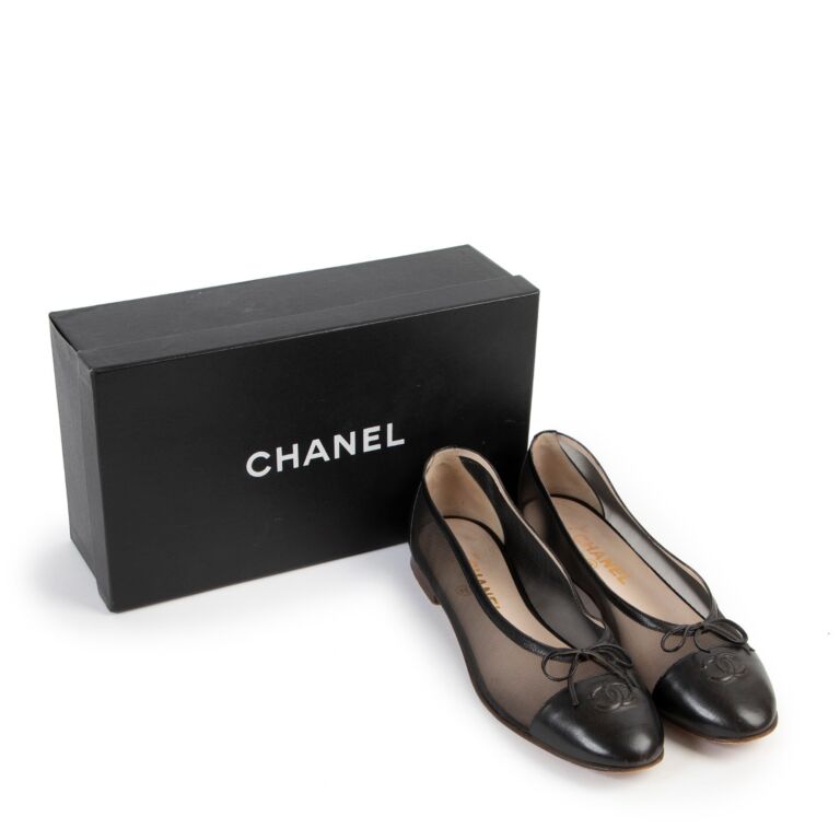 chanel black quilted ballet flats