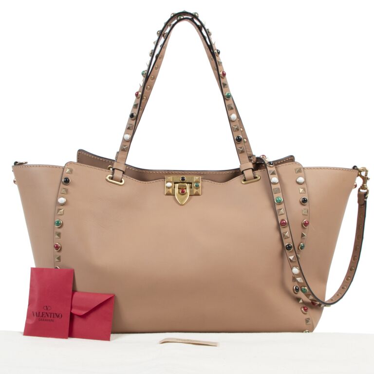Valentino Garavani Rockstud Nude Shoulder Bag Labellov Buy and Sell Authentic Luxury