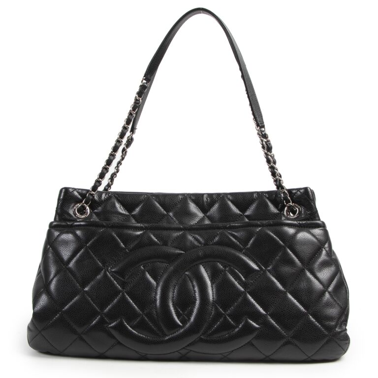 Chanel Black Caviar Leather Tote Bag ○ Labellov ○ Buy and Sell Authentic  Luxury