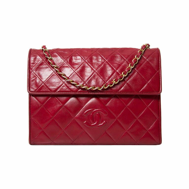Chanel Red Flap Bag ○ Labellov ○ Buy and Sell Authentic Luxury