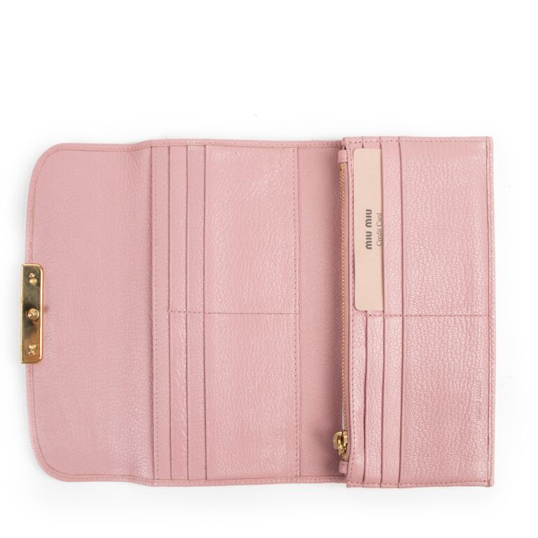 Miu Miu Pink Leather Wallet ○ Labellov ○ Buy and Sell