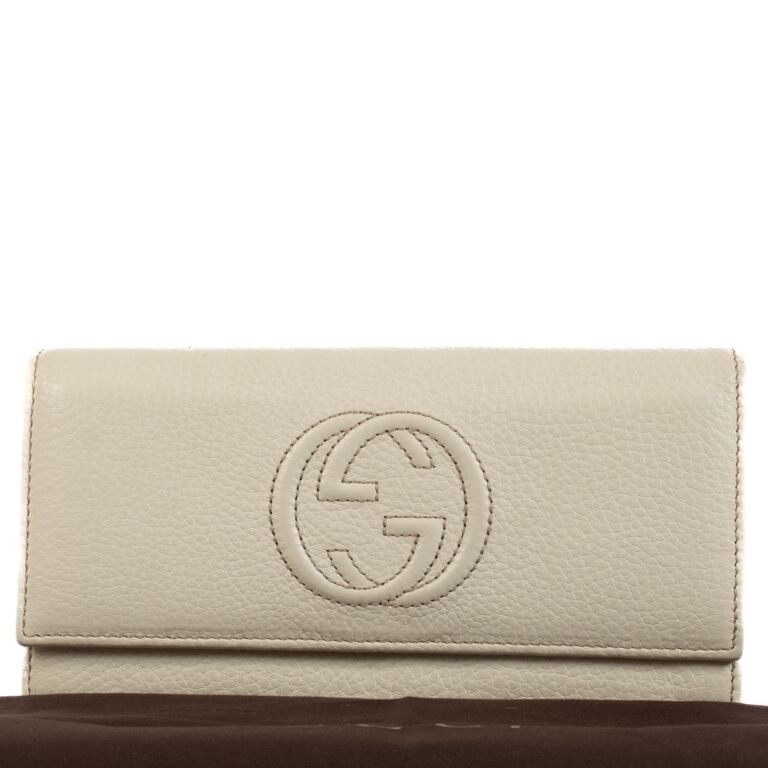 Gucci White Long Wallet Labellov Buy and Sell Authentic Luxury