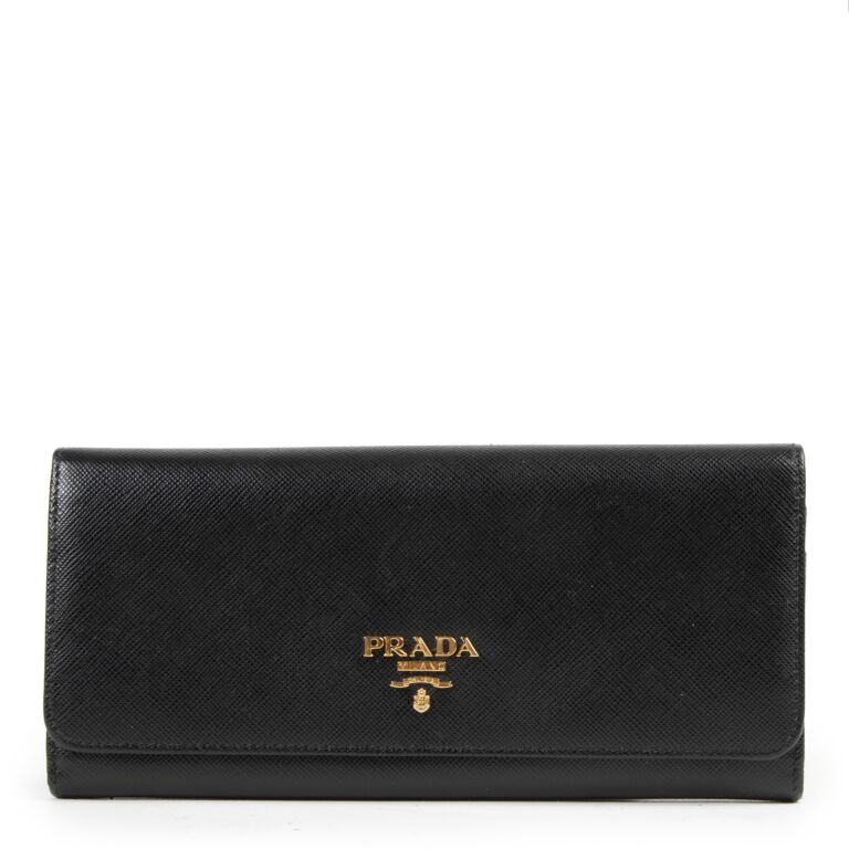 Prada Black Saffiano Wallet Labellov Buy and Sell Authentic Luxury
