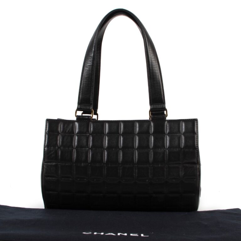 CHANEL #35405 Black Patent Leather Mademoiselle Camera Bag