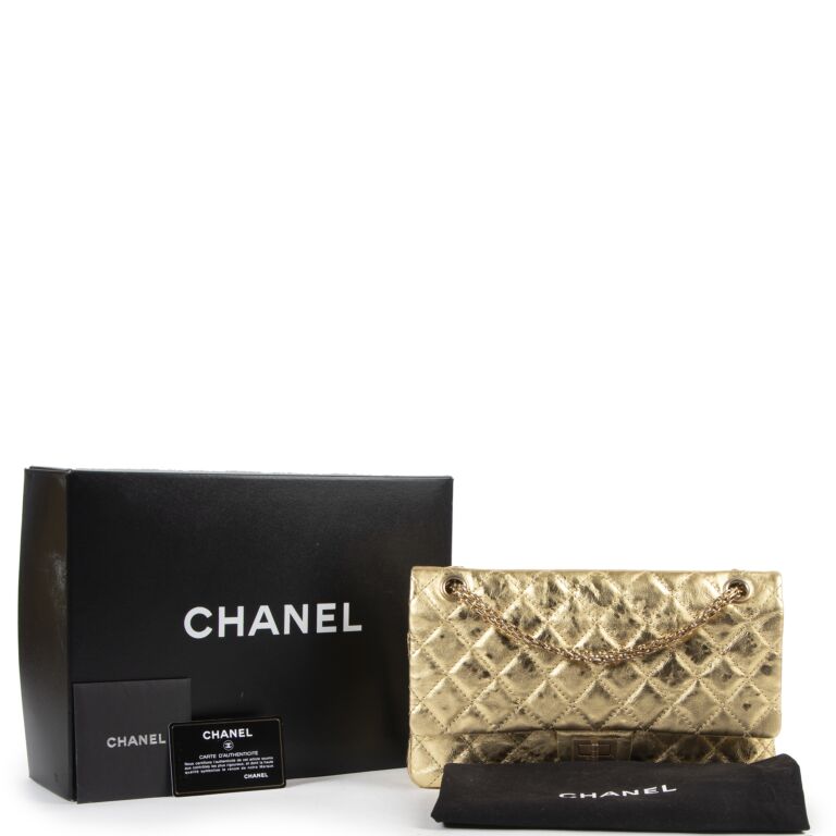 Chanel Gold Classic flap bag ○ Labellov ○ Buy and Sell Authentic