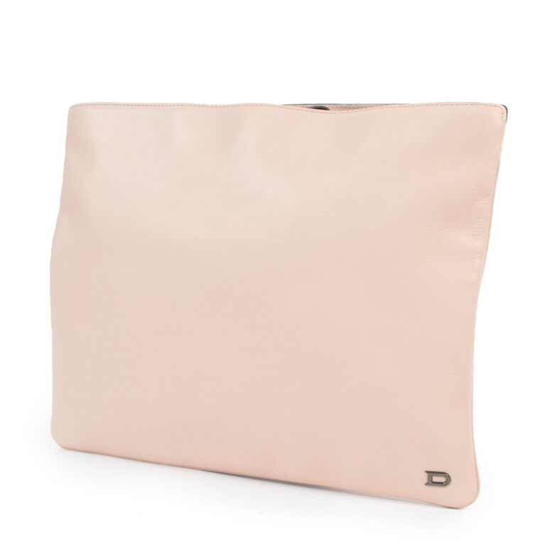 Pochette nude clearance