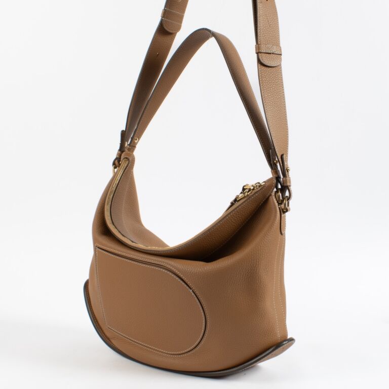 【DELVAUX直営店】Pin Swing XL Taurillon Soft DELVAUX《Pin Swing XL》Taurillon Soft ストーン DHL 直営店