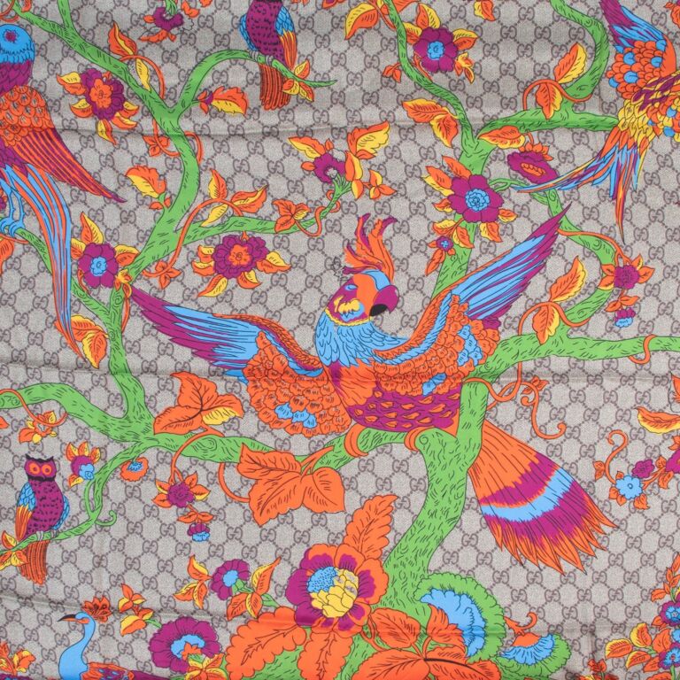【関税・送料込み】GUCCI Animal And Floral Print Foulard GUCCI × Yuko Higuchi Rabbit Scarf Animal Silk Modal Beige