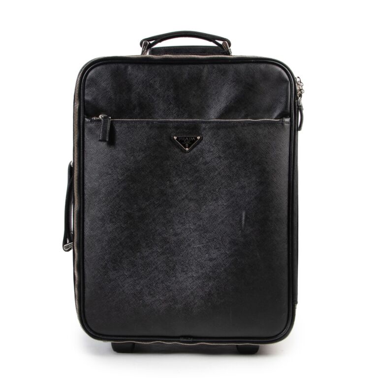 Saffiano travel prada store
