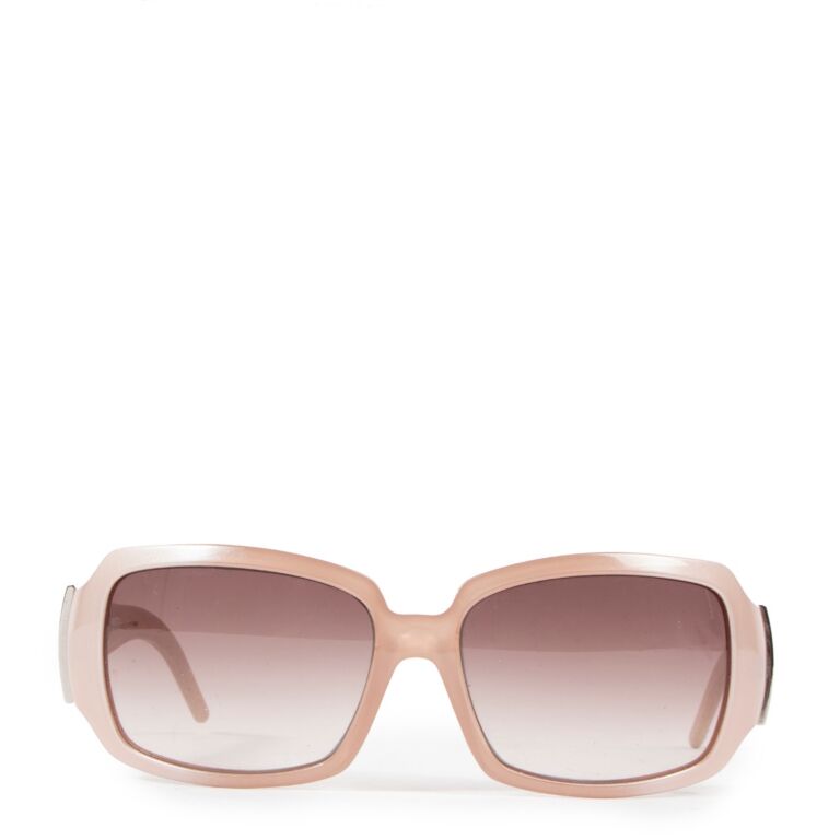 Fendi pink glasses hotsell