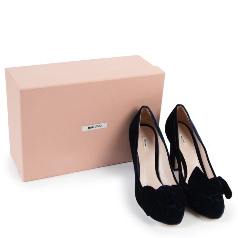 Miu Miu Blue Velvet Pumps - Size 39,5 ○ Labellov ○ Buy and