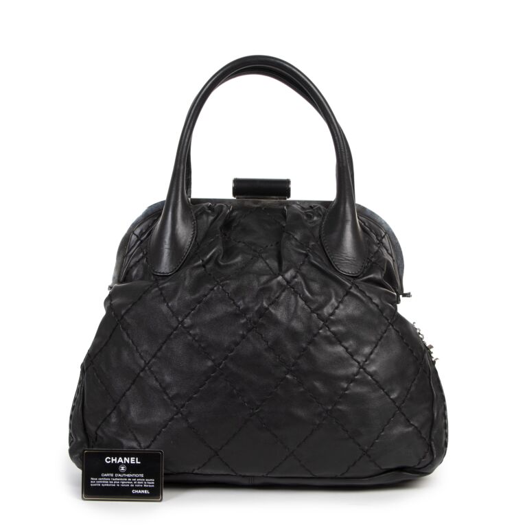 Chanel Black Expandable Zip Around Frame Bag ○ Labellov ○ Buy