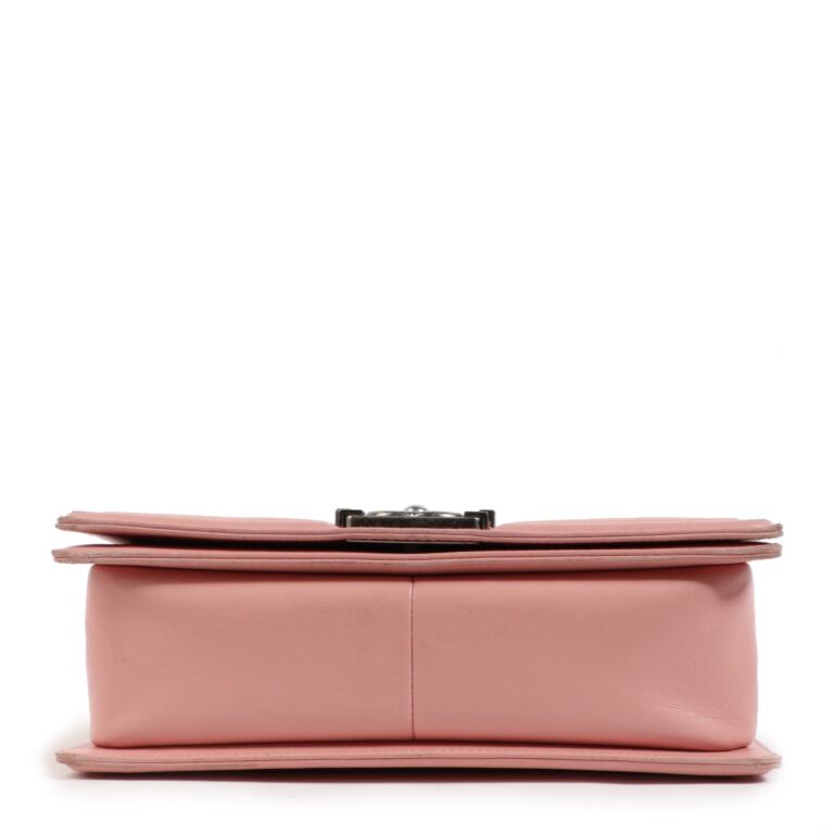 Chanel Pink Medium Boy Bag ○ Labellov ○ Buy and Sell