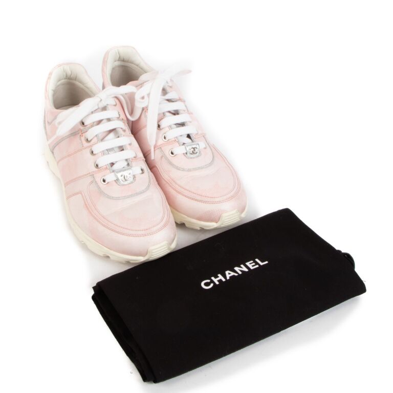 Chanel Spring 2017 Pink Sneakers - size 40 ○ Labellov ○ Buy and Sell  Authentic Luxury