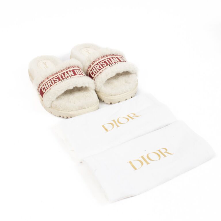 Christian Dior White Fur Dway Sandals - size 38 ○ Labellov